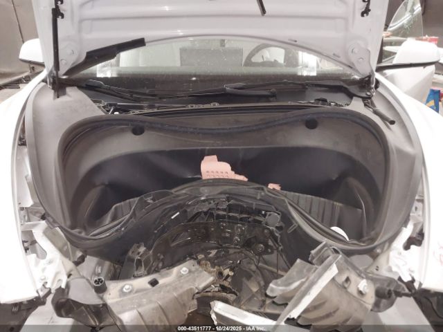 Tesla Model 3 Long Range Dual Motor All-wheel Drive Image 13