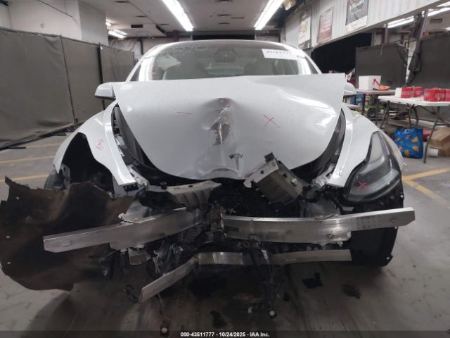 Tesla Model 3 Long Range Dual Motor All-wheel Drive Image 15