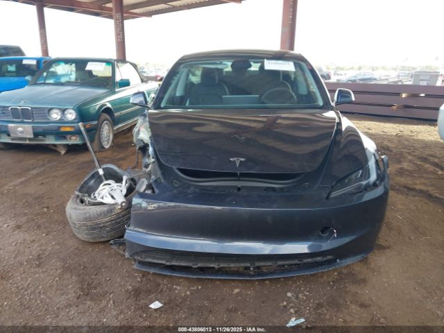 Tesla Model 3 Long Range All-wheel Drive Image 14