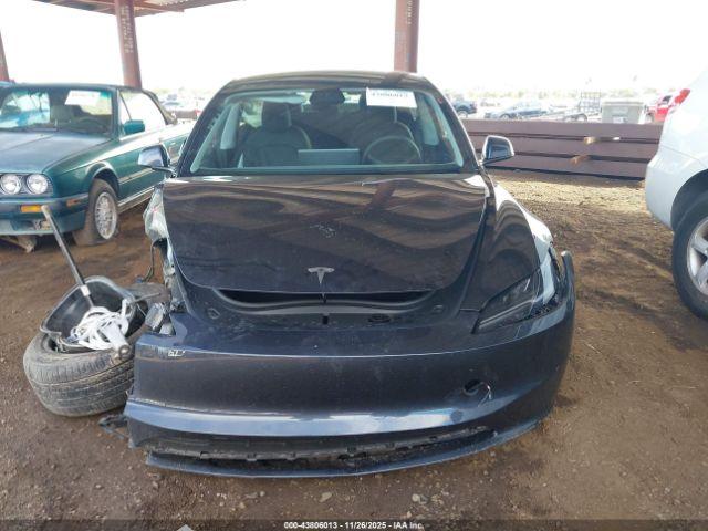 Tesla Model 3 Long Range All-wheel Drive Image 10