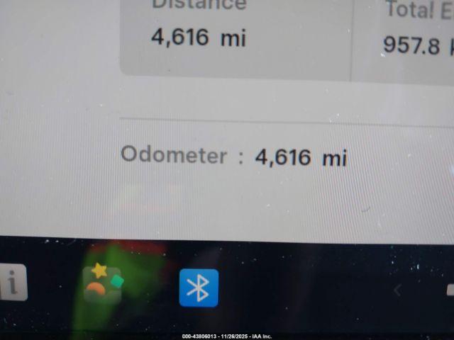 Tesla Model 3 Long Range All-wheel Drive Image 13