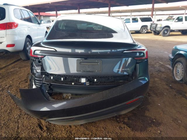 Tesla Model 3 Long Range All-wheel Drive Image 5