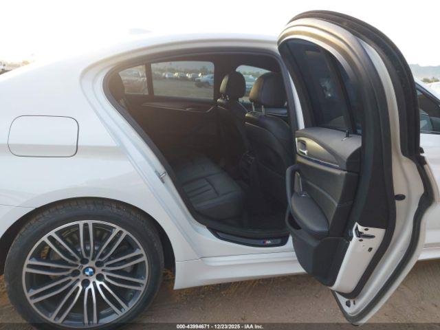 BMW 5 Series Image 14