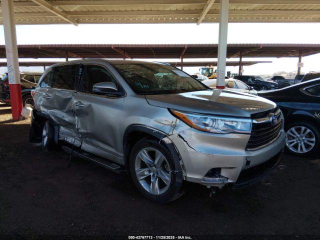  Salvage Toyota Highlander