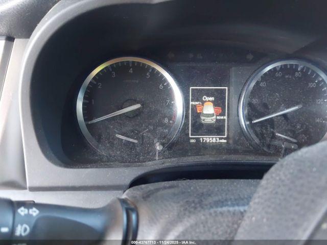 Toyota Highlander Limited V6 Image 15