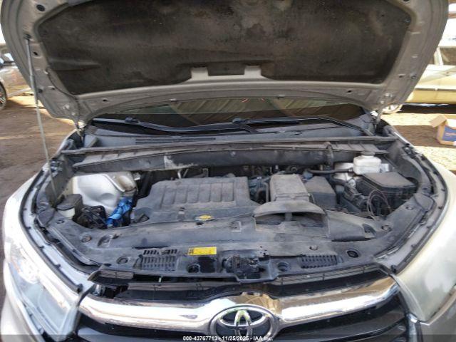 Toyota Highlander Limited V6 Image 6
