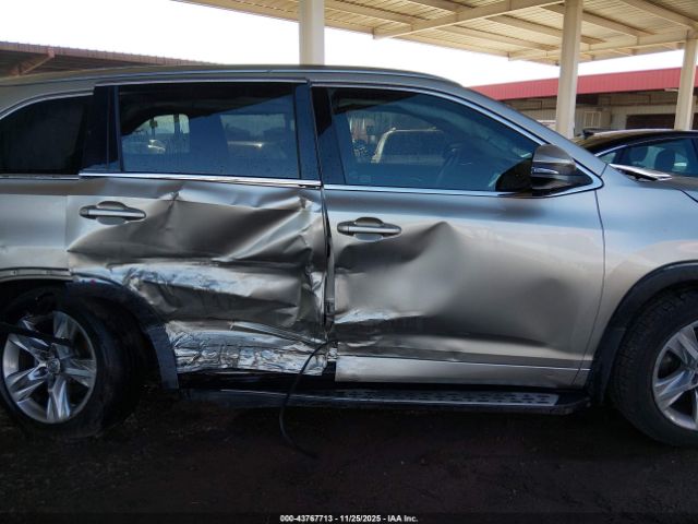 Toyota Highlander Limited V6 Image 8