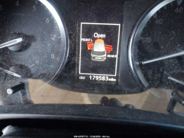 Toyota Highlander Limited V6 Image 10