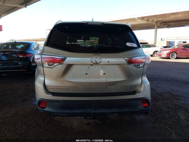 Toyota Highlander Limited V6 Image 11