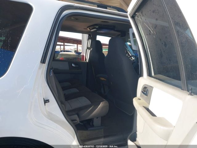 Ford Expedition Xlt Image 11