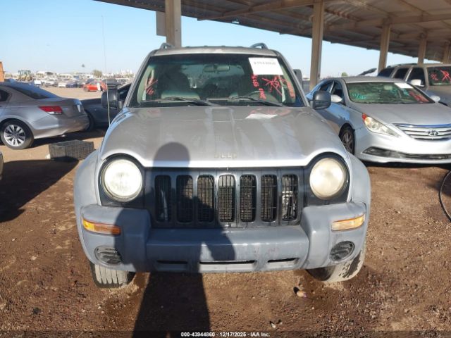 Jeep Liberty Sport Image 9