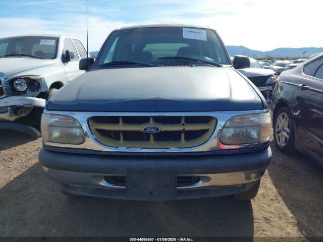 Ford Explorer Image 11