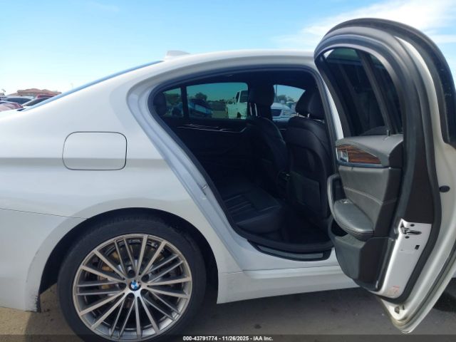 BMW 5 Series Image 9