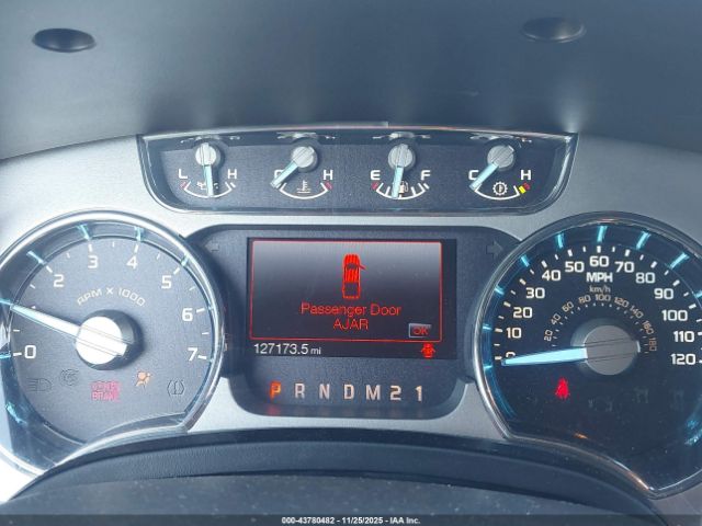 Ford F-150 Platinum Image 13