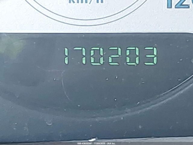 Chrysler Town & Country Touring Image 10