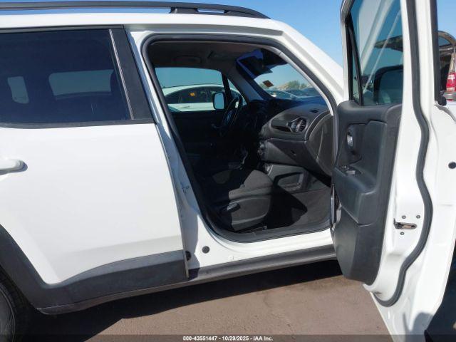 Jeep Renegade Altitude Fwd Image 3