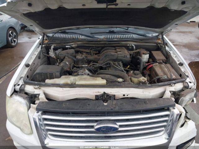 Ford Explorer Xlt Image 17