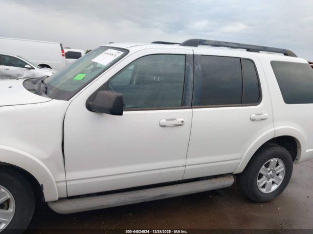 Ford Explorer Xlt Image 14