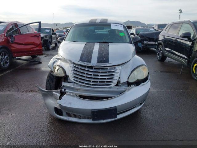 Chrysler PT Cruiser Image 12