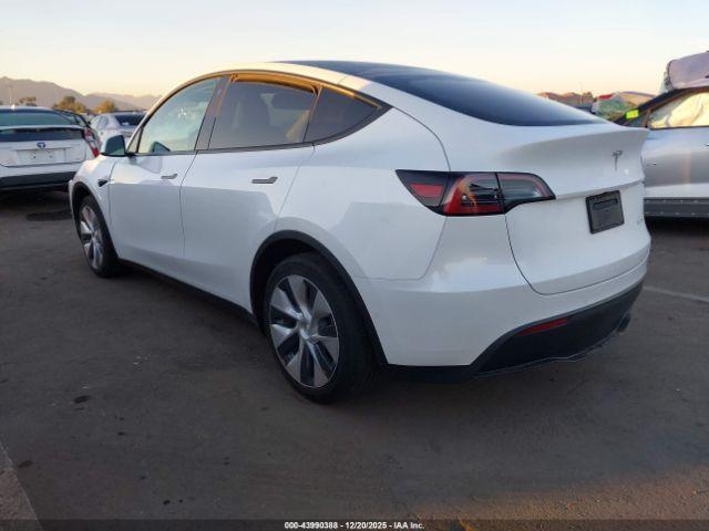 Tesla Model Y Long Range Dual Motor All-wheel Drive Image 18