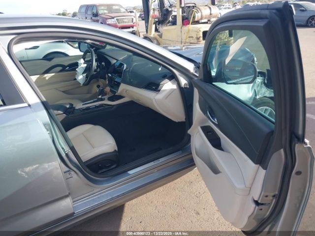 Cadillac CT4 Luxury Image 5