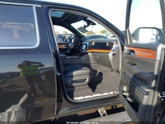 Jeep Grand Wagoneer Series Iii 4x4 Image 15