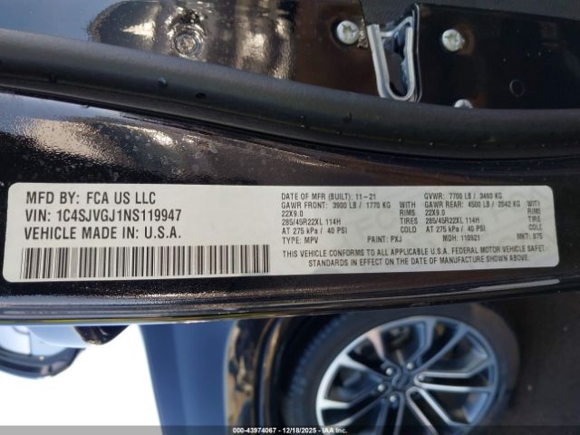 Jeep Grand Wagoneer Series Iii 4x4 Image 3