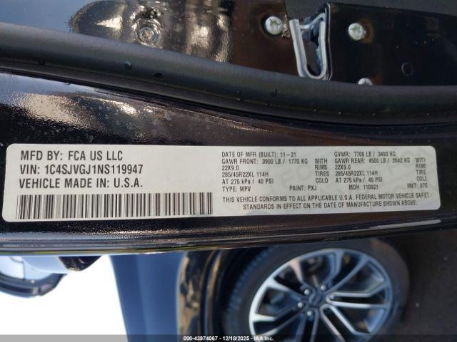 Jeep Grand Wagoneer Series Iii 4x4 Image 3