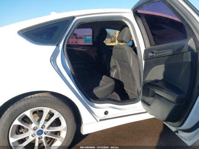 Ford Fusion Se Image 12