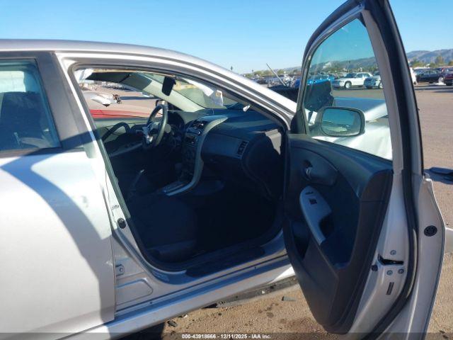 Toyota Corolla S Image 4