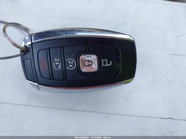 Lincoln MKC Premiere Image 12