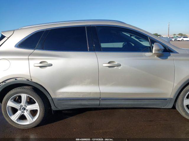 Lincoln MKC Premiere Image 10