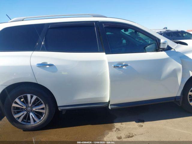 Nissan Pathfinder Sl Image 13