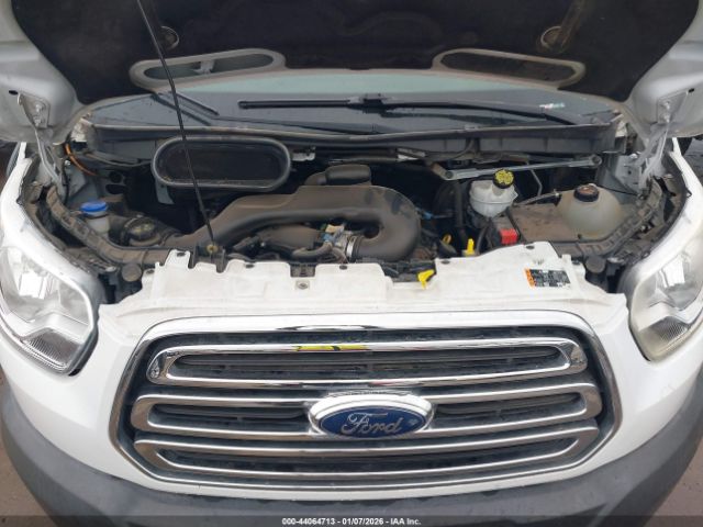 Ford Transit Xlt Image 4