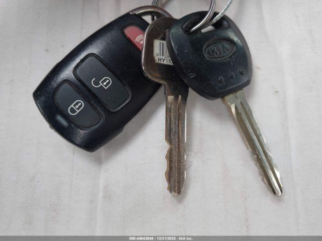 Kia Sedona Lx Image 3