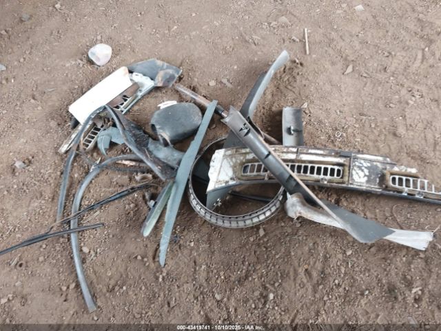 Chevrolet Express Image 11