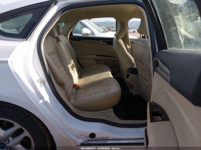 Ford Fusion Se Image 6