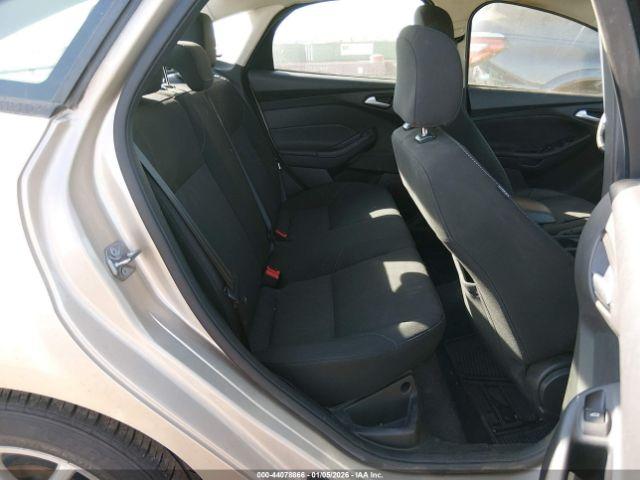 Ford Focus Se Image 8