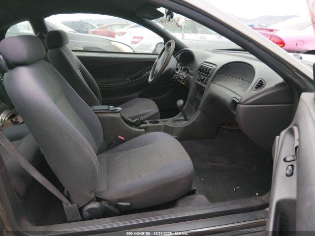 Ford Mustang Image 5