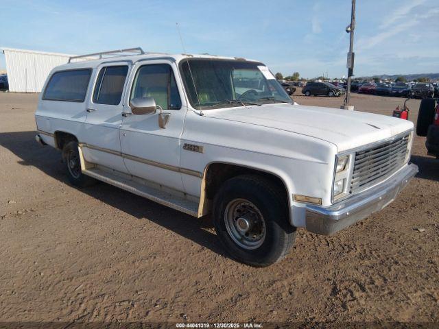  Salvage GMC Suburban