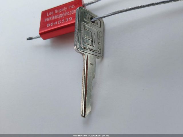 GMC Suburban C2500 Image 9