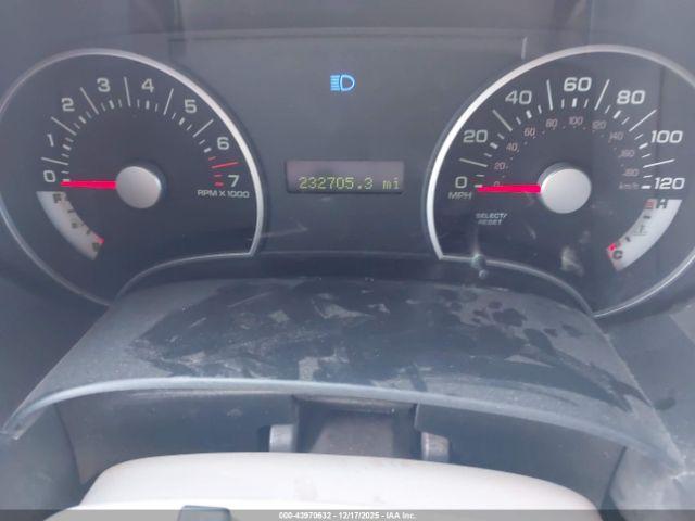 Ford Explorer Xlt Image 10