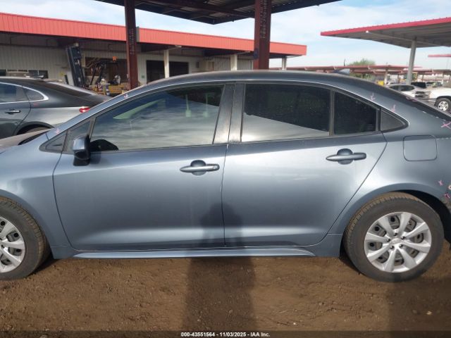 Toyota Corolla Le Image 15