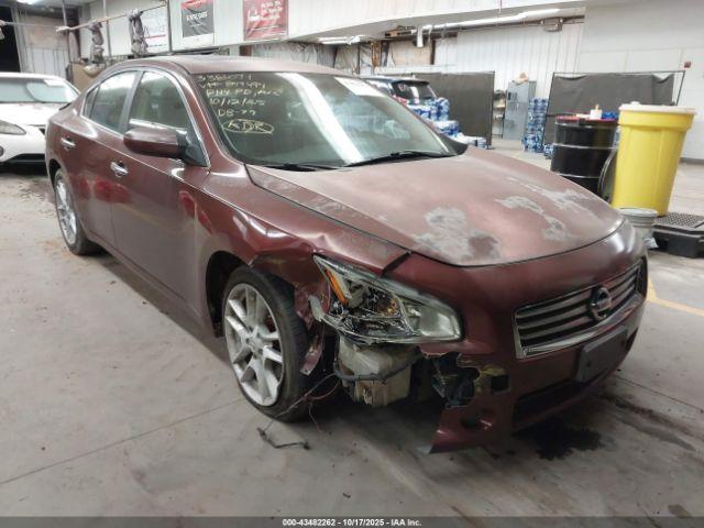 Salvage Nissan Maxima