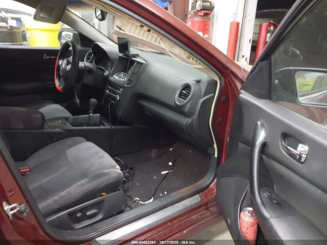 Nissan Maxima 3.5 S Image 10