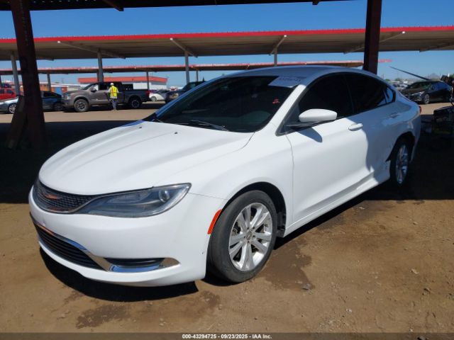 Chrysler 200 Limited Platinum Image 2