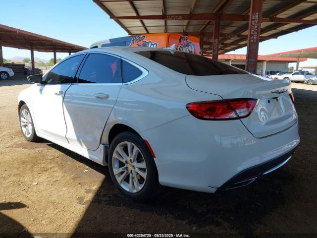 Chrysler 200 Limited Platinum Image 4