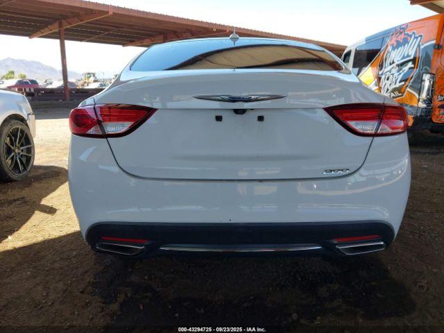 Chrysler 200 Limited Platinum Image 13