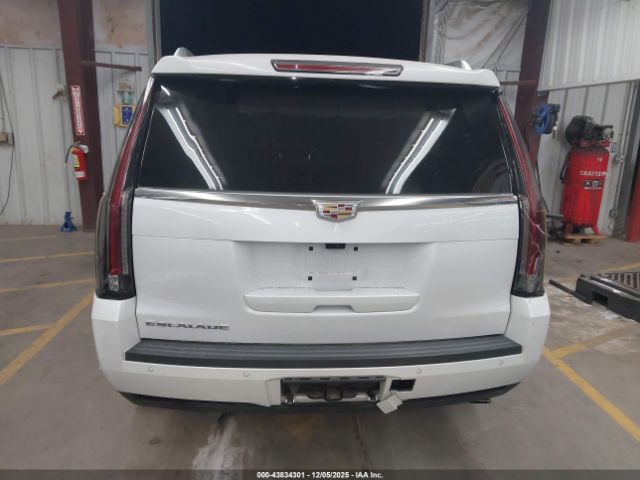 Cadillac Escalade Luxury Image 14