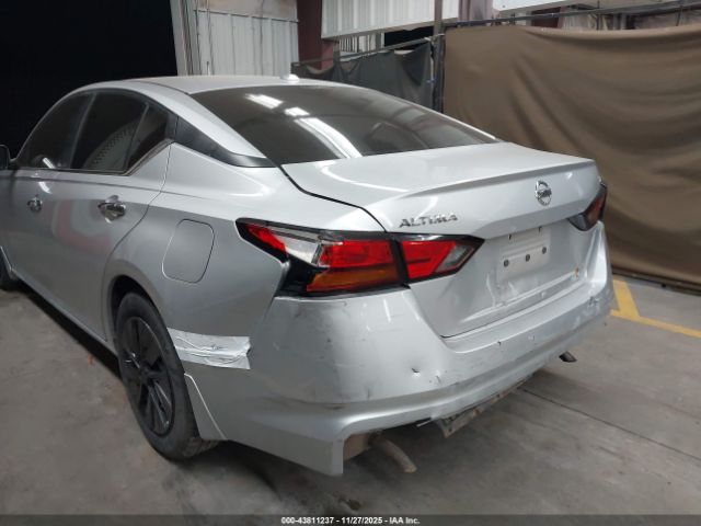 Nissan Altima 2.5 S Image 2